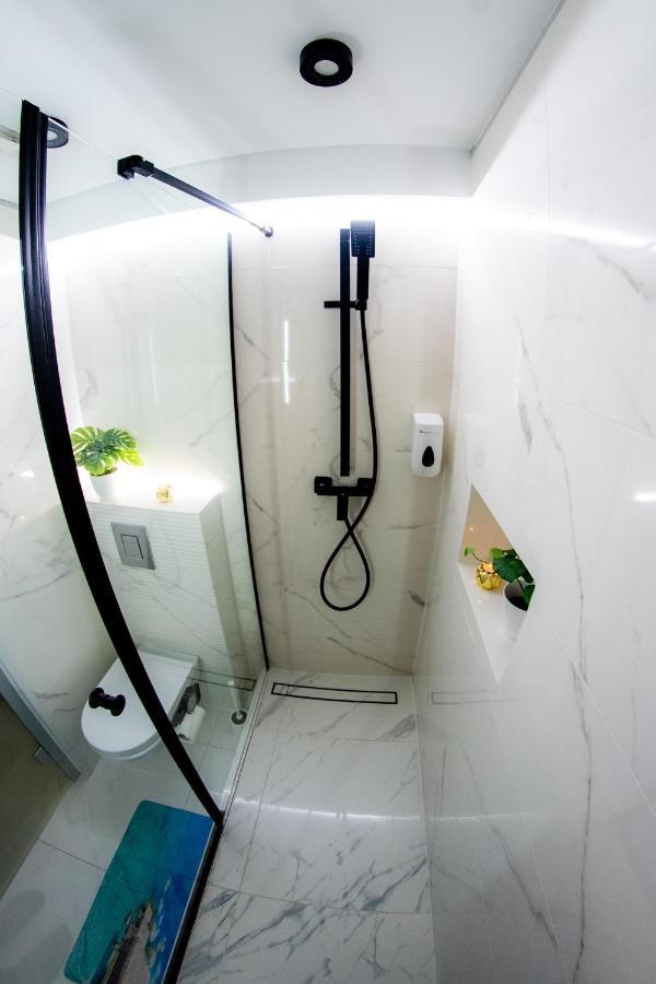 Jacuzzi Apartment Zen Cracovie Extérieur photo